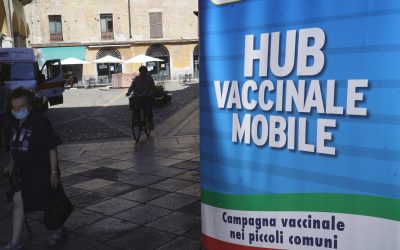L’Italia affronta la quarta ondata più forte con vaccini e greenpass